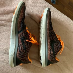 nike 4.0 free barefoot running shoes